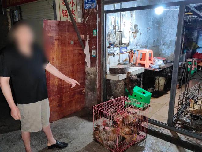 小心！万州杏彩体育平台多地惊现流串作案团伙专偷…(图2)