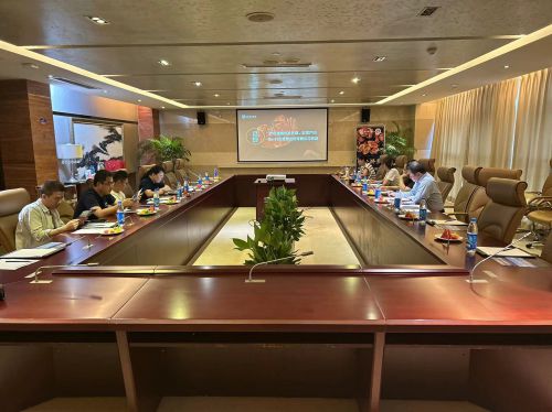 远洋服务考察“阳澄精灵”大杏彩体育平台闸蟹基地:共探生态养殖新篇章(图2)