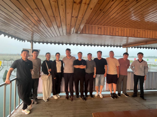 七大物业探访“阳澄精灵”大闸蟹养殖基地共绘生态合作蓝图(图1)