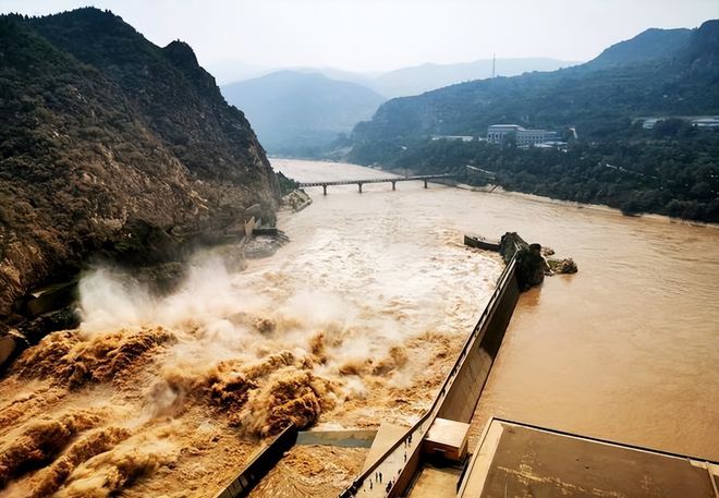 早就该炸掉？令陕西人民怨声载道的三门峡大坝是壮举还是教训？(图11)