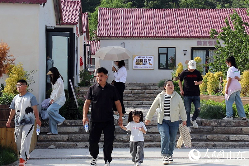 从“臭窝窝”到“网红村”石泉湖“绣”出乡村振兴新画卷(图4)