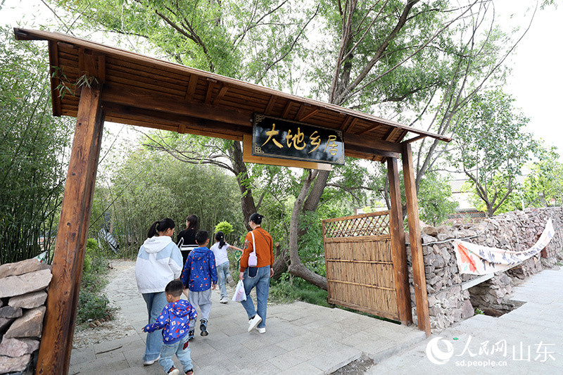 从“臭窝窝”到“网红村”石泉湖“绣”出乡村振兴新画卷(图2)